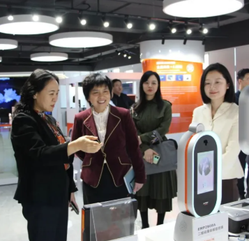 深圳市委外办莅临91看片免费下载科技调研指导工作